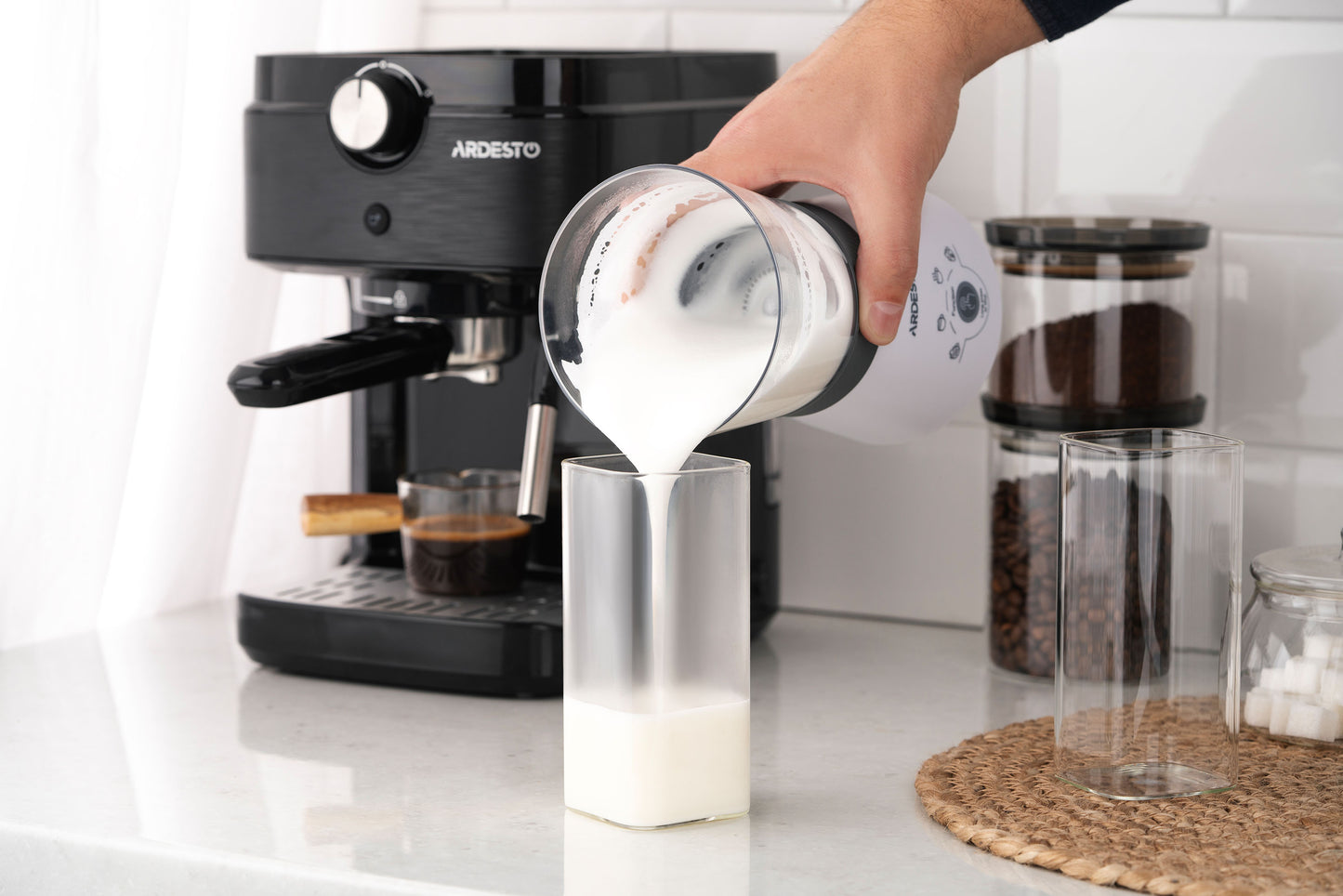Ardesto Milk frother&heater 300W, tank capacity-330ml, white