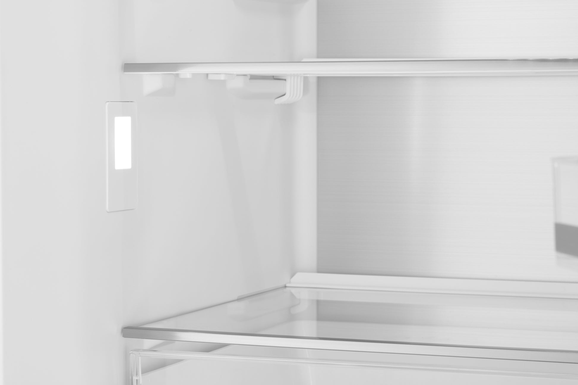 Ref ARDESTO with bottom freezer, 201.8x59.5x66, ref-256L, freez.-122L, 2doors, A+, NF, display ext, fresh zone, black