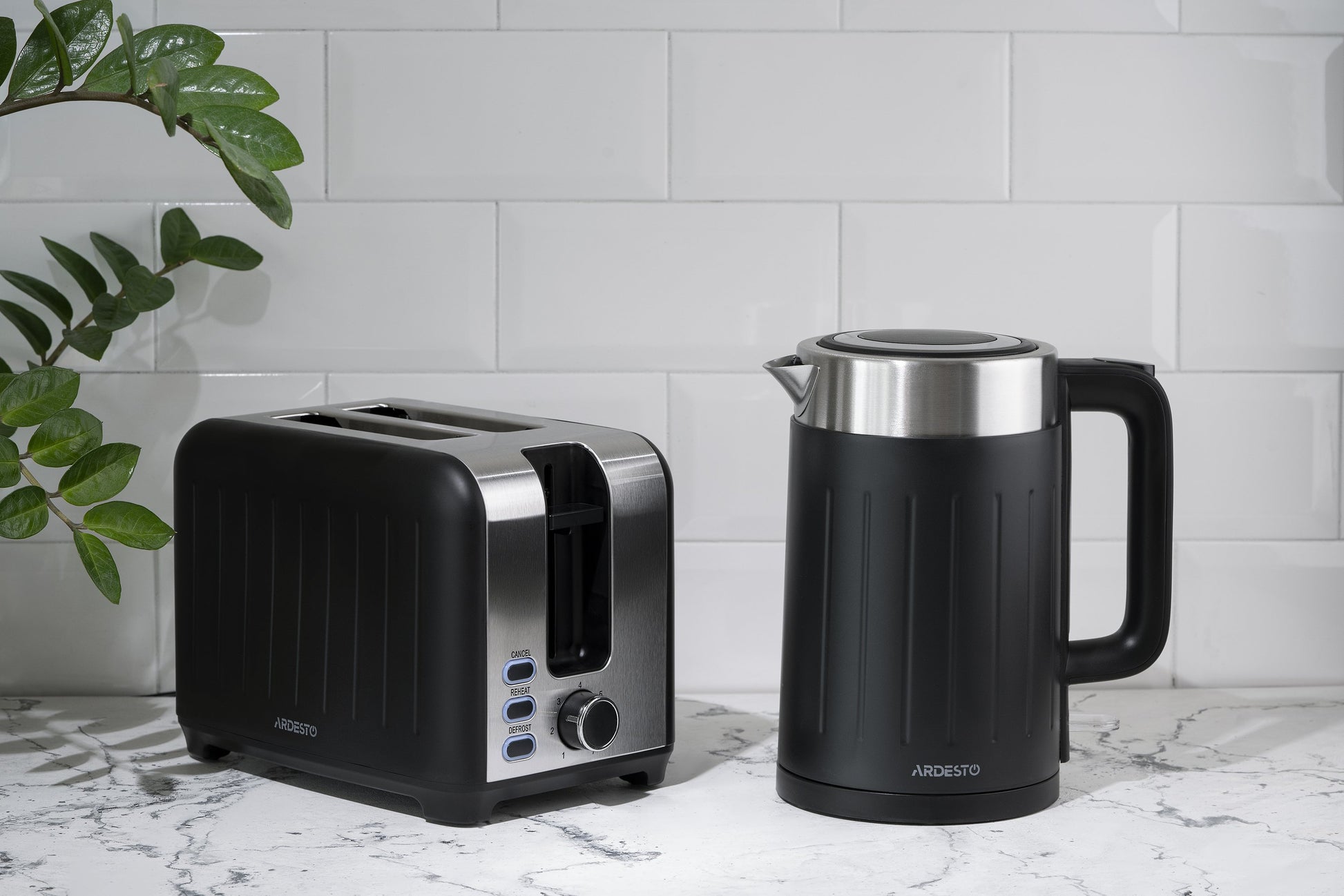 Ardesto Electric Kettle EKL-F18B black