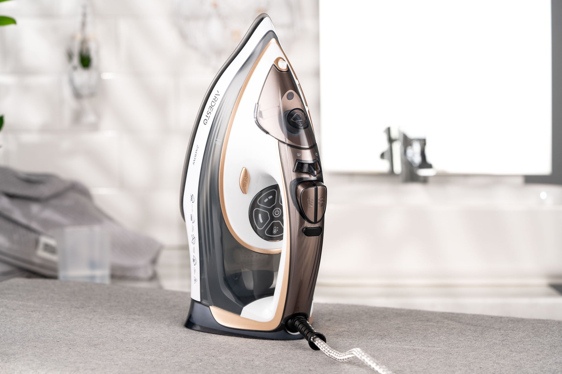 Ardesto Iron IR-B2245-E, 2400W, 400ml, steam boost, electric management, ceramic soleplate, white-grey