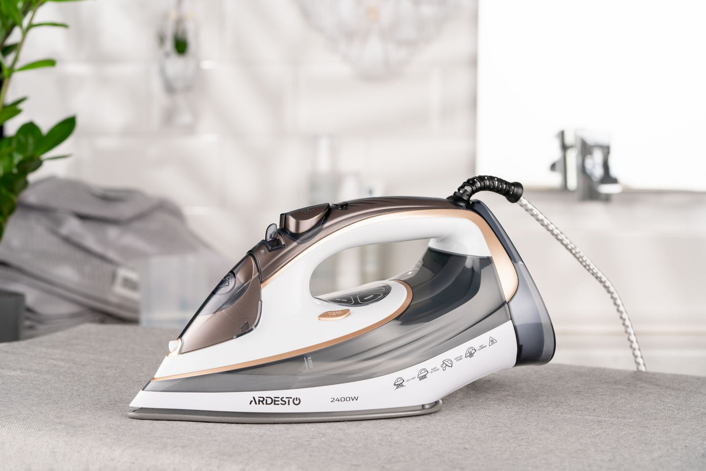 Ardesto Iron IR-B2245-E, 2400W, 400ml, steam boost, electric management, ceramic soleplate, white-grey