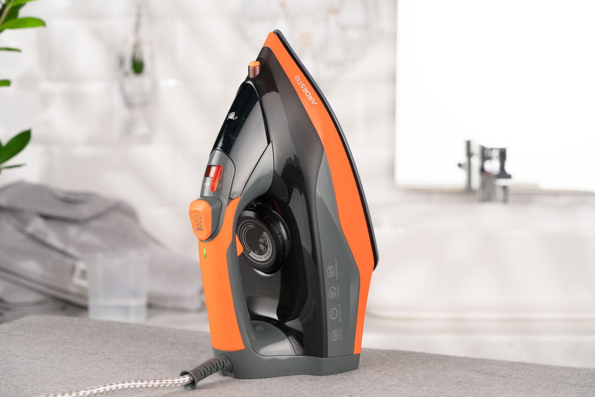 Ardesto Iron  IR-C2233-GR, 2200W, 340ml, steam boost, ceramic soleplate, black-orange