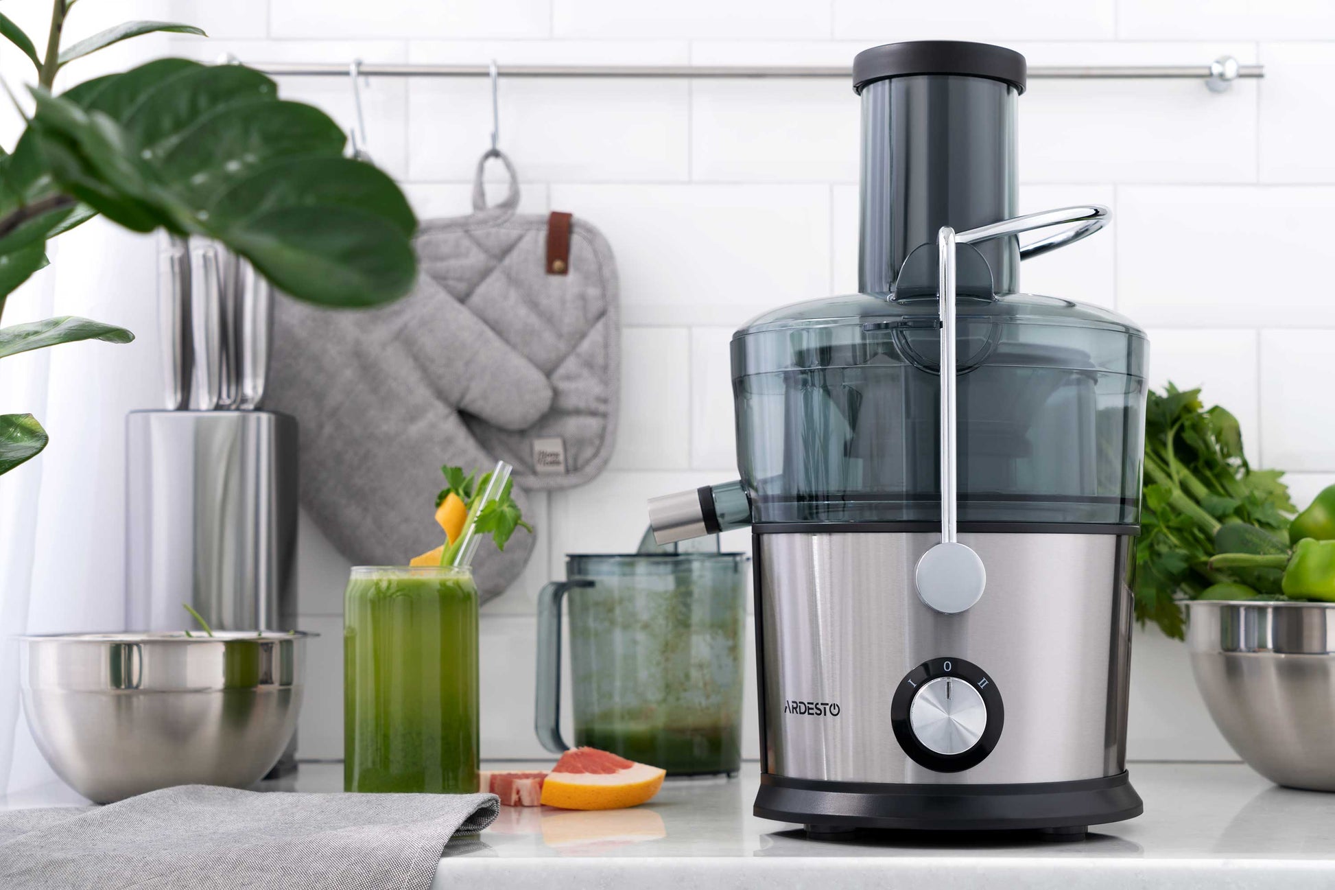 Ardesto centrifugal juicer, 1100W, bowl-1L, plastic/iron, silver-black