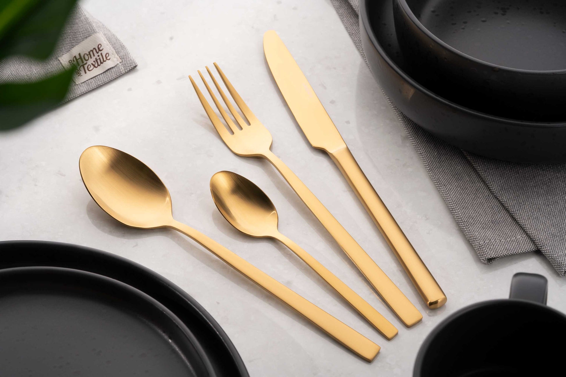 Ardesto Cutlery set Black Mars Favola, 4pcs, stainless steel, golden