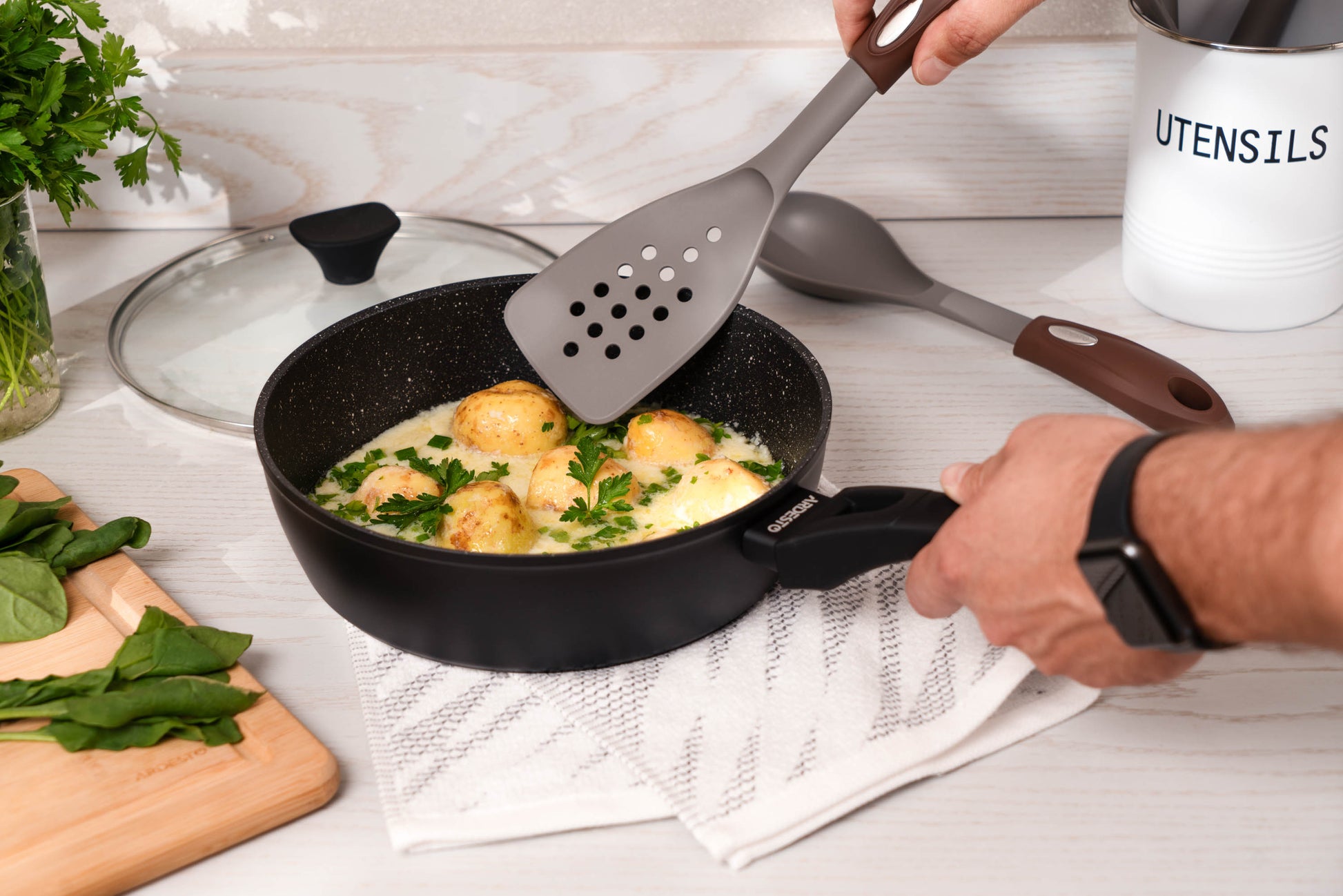 Ardesto Deep Fry pan with lid Gemini Livorno, 26cm, aluminium, black