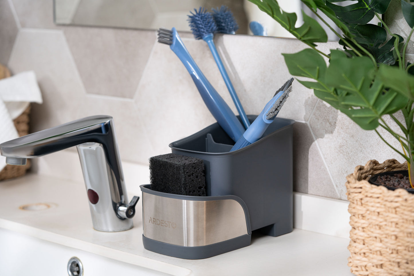 Ardesto Brush organizer Minimalism, 15x10x13.5cm, plastic, stainless steel, grey